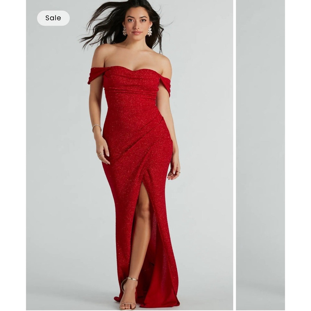 Windsor Bright Red Floor Length & Sleeveless Formal holiday Dance Dress X Small